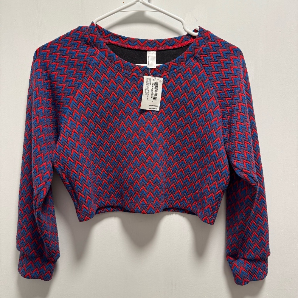 NWT American Apparel Women’s Long Sleeve Crop Raglan Sweater Red Blue Chevron L